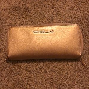Michael kors wallet